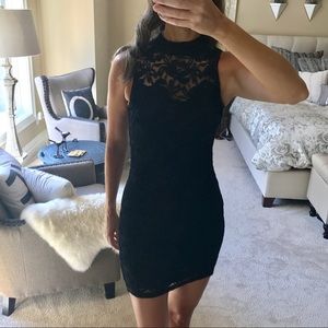 Black lace sleeveless date night dress size small